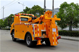 站前高速路拖车费